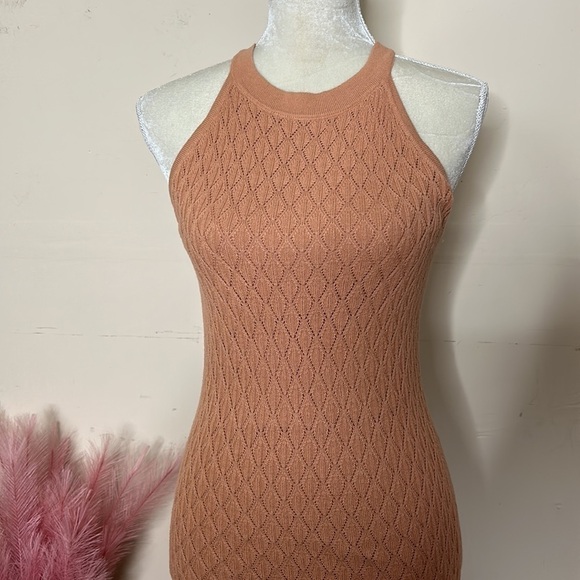 House of Harlow 1960 • crochet high neck bodycon sleeveless midi dress - Picture 5 of 11